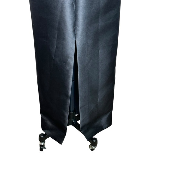 Mestiza Eve Black Capelet Convertible Floral Column Gown| Size 6 - Picture 8 of 14